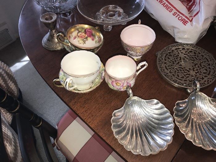 STERLING SILVER SHELL PLATES, STERLING SILVER BOWL, CANDLE HOLDER AND MORE