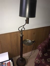 ANTIQUE LAMP WITH CIGAR TRAY
