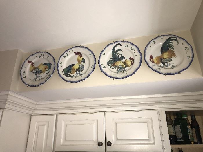 ROASTER PAINTED DECORATIVE PLATES