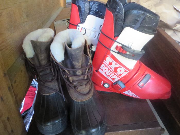 pair of many snowboots, and lined boots