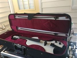 Fender electric violin and case