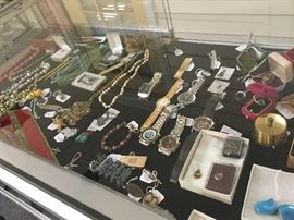 Men's watches. Costume jewelry 