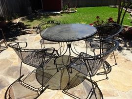 metal outdoor furniture
