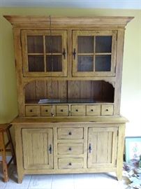 Haverty hutch