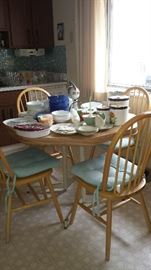 Oak kitchen table and 4 chairs