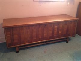 Lane cedar chest