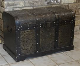 Decorative metal trunk