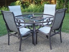 Patio set (no glass)