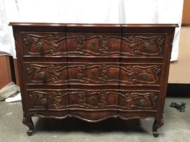 Henredon dresser