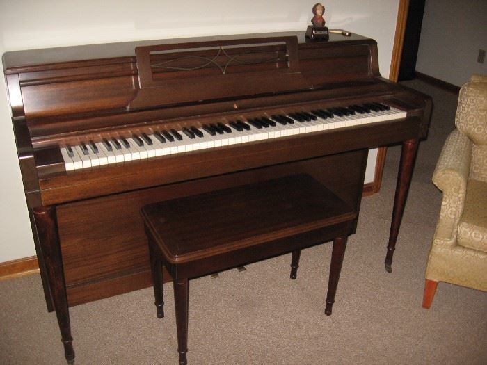 Beautiful Wurlitzer Console Piano in excellent condition.