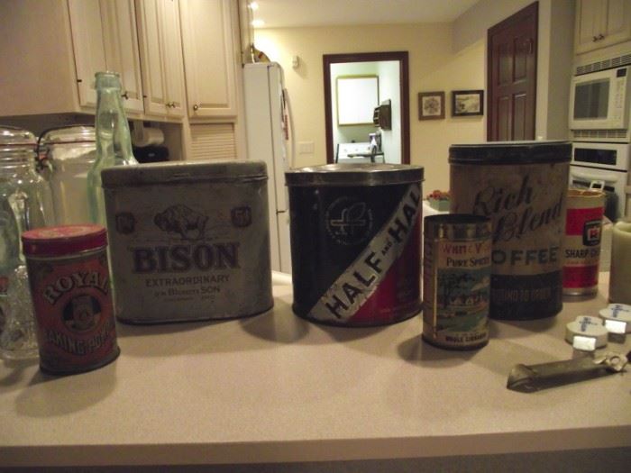 Rare Bison Extraordinary Cigars tin and other tins
