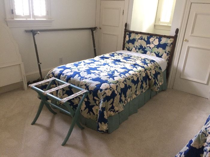 Matching twin beds  (with mattress)