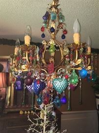 What a fantastic chandelier! MURANO glass! What a piece of art!!!