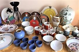 Japanese and Chinese pottery and china pieces