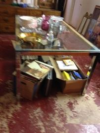 #113 glass top dining table on metal legs 40x66x29 $75