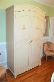 Large armoire