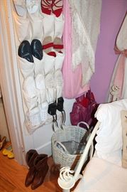 Women's clothing - sz. M-XL 10-12, shoes 7.5-8