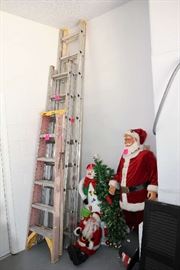 Ladders, Animated Santa, Animated Snowman with Tree