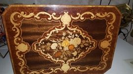 end table that opens on the top