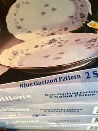 Blue Garland new in box china
