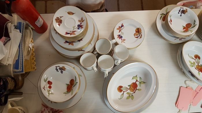 Royal Worcester, Evesham. There are 2 sets of dishes along with extras