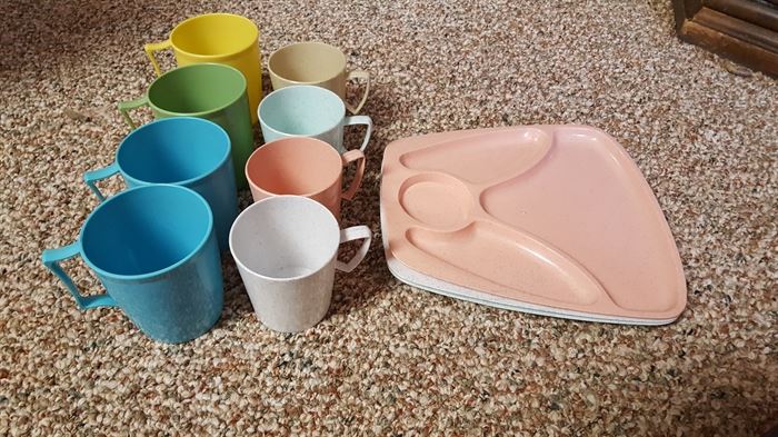 Vintage plastic section plates and cups