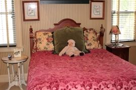 Wood Headboard, Small, Round Side Table, Small Square Side Table with Lamp and Decorative