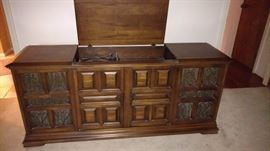 midcentury MCM stereo in cabinet
