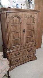 thomasville Armoire