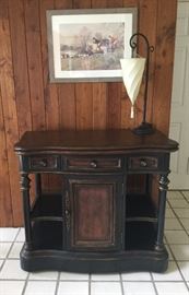 this table folds out to a buffet or game table ...