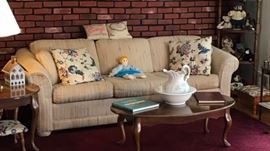 Sleeper sofa in wonderful condition and coffee table.