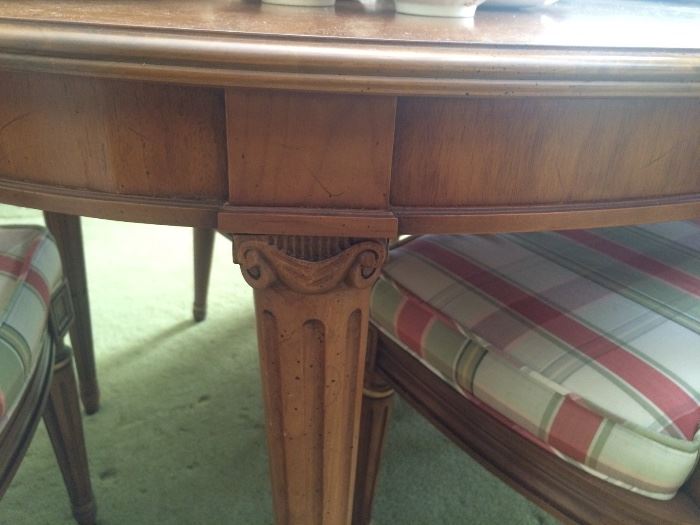 Carving to legs of Henredon dining Table