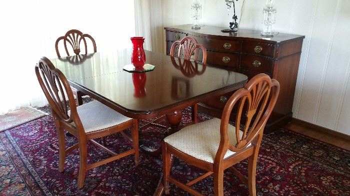 traditional mahogany dining set - table and 4 chairs with leaves and pads