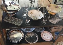 VINTAGE & ANTIQUE TABLE WARES