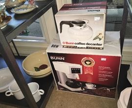 BUNN GLASS DECANTER NEW IN BOX