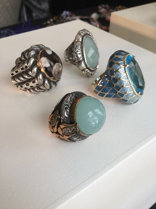 Gorgeous rings of all metals & stones