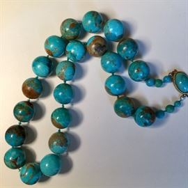STUNNING! Authentic turquoise necklace. 