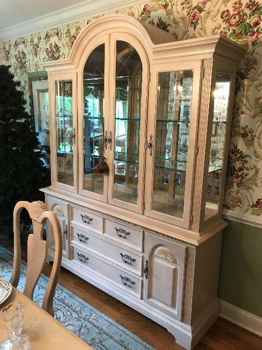 Gorgeous Thonasville lighted China cabinet 