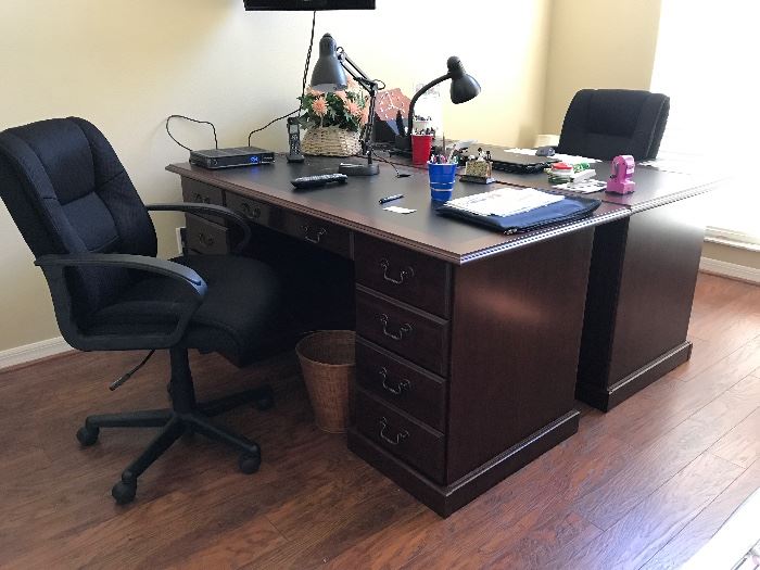 Matching Desk, office chairs 