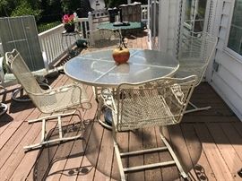 White Patio Set with Round Table (Patio Umbrellas Available)