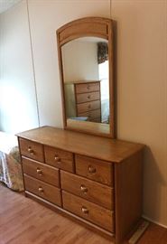 Stanley dresser mirror, chest of drawers, nite stand