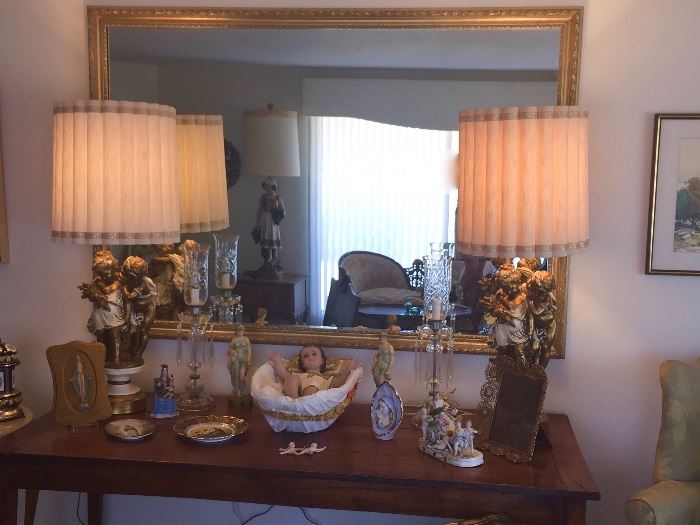Many beautiful items and 2 large putti table lamps