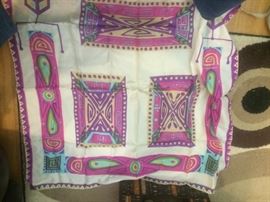 FULL VIEW OF THE RARE SCARF