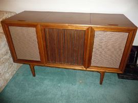 MOTOROLA STEREO CABINET