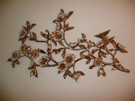 PLASTIC WALL HANGING