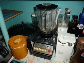 SMALL KITCHEN APPLIANCES