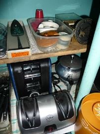 SMALL KITCHEN APPLIANCES