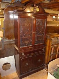 VINTAGE CHINA CABINET