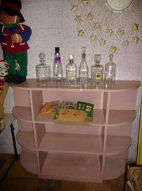 PAINTED SHELVING, BAR ITEMS