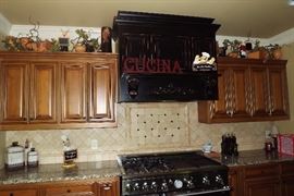 Kitchenwares, chef themed figurines 